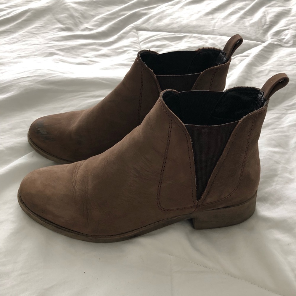 Steve Madden Chelsea Boots